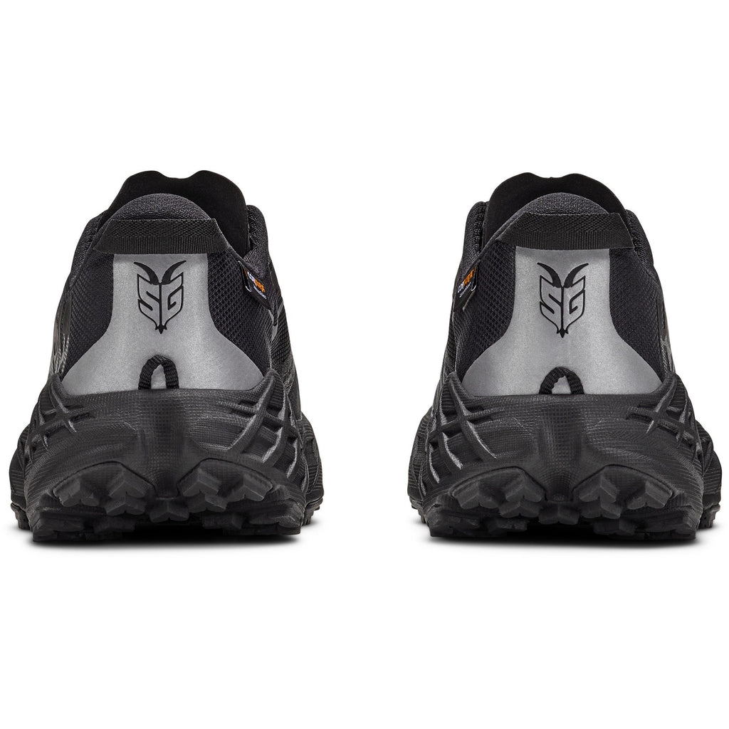 Men's Speedgoat 7 GTX Trail-Running Shoes - Black/Carbon Black - view 5